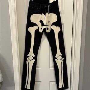 NWT mnml Black Jeans with White Skeleton Design - Size 28